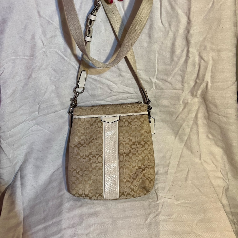 Coach tan canvas messenger crossbody bag purse